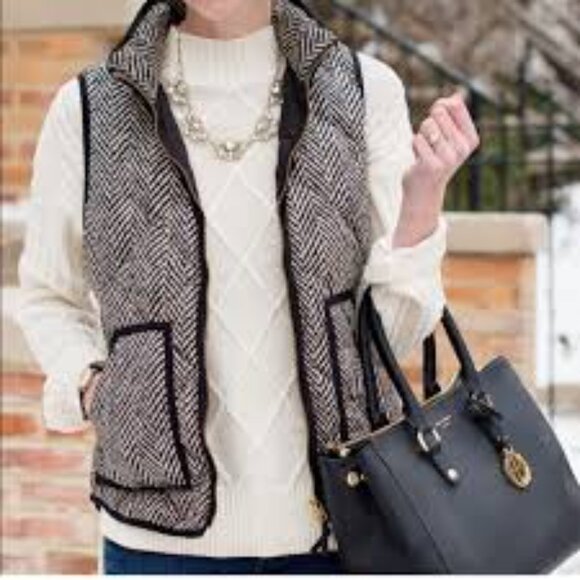 J Crew Herringbone Printed Qulited Puffer Vest Size S NEW - Picture 2 of 13